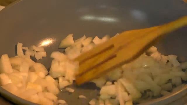 Паштет на завтрак из куриной печени ,нереально вкусный,нежный,сытный!.