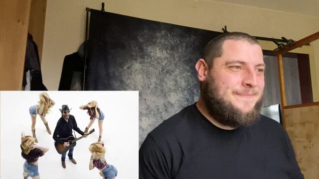 "Puss In Boots" - Wheeler Walker Jr. (UK Hip Hop Artist Reacts) (WTF Did I Just Watch!) смотреть онлайн