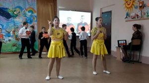 Жестовая песня - Спасибо, мама (Настя и Аня)  8 марта 2018