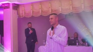 Девушка поймала букет невесты и ей сразу сделали предложение