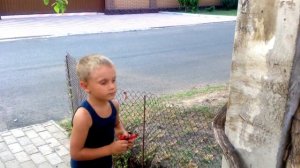 Кормим домашних козочек Зоопарк ZOO Домашние животные (Контактный зоопарк)