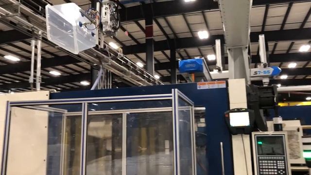 Powerjet injection machine K1000 working with Sepro robot in USA