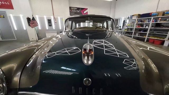 Сейчас продается автомобиль BUICK 1954 года
