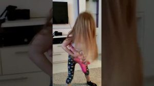 Как танцевать под рок музыку?