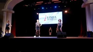 Танец-дефиле