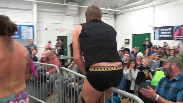 The Loudest Crowd EVER - Brandon Nytroe vs Joseph Anderson смотреть онлайн