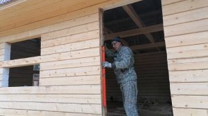 Изготовление проёма, обсадной коробки, окосячки в деревянном доме. Установка двери с терморазрывом.