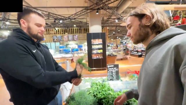 Кореш сделал очень СТРАННЫЙ Комплимент Акулич смотреть онлайн