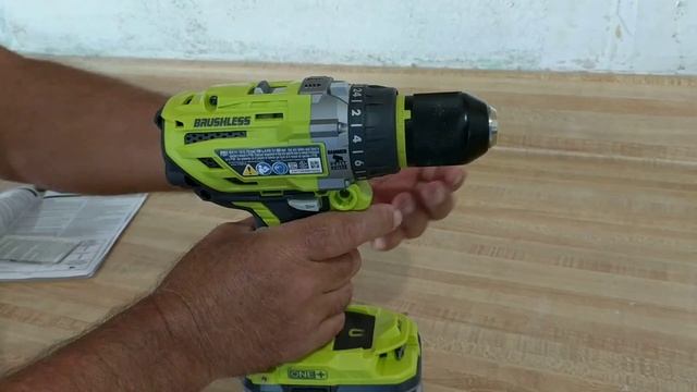 Unlocking the Drill Bit Chuck on my Ryobi Hammer Drill смотреть онлайн