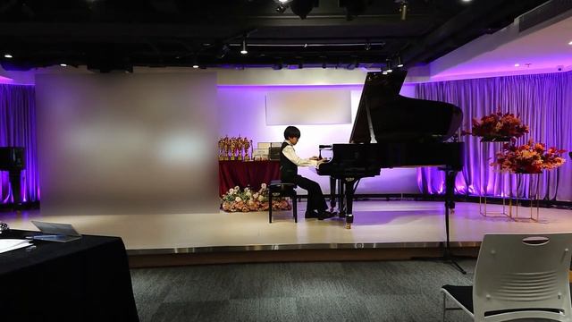 Jonah Ho - Liszt's La Campanella, Chopin's Valse Op. 69 No.1 in A Flat Major (live) смотреть онлайн