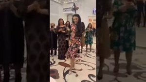 Азербайджанская Девушка Лезгинку Танцует  всем смотрет 2020