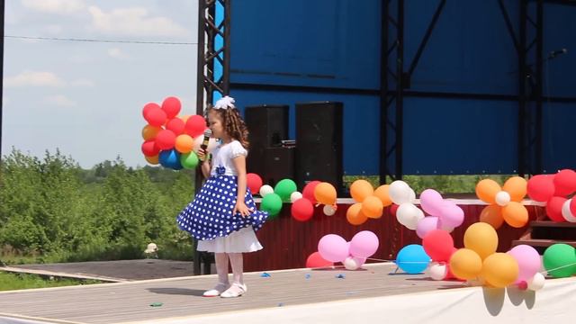 Детская песня "Детство" Зарина Гайнутдинова смотреть онлайн