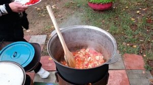 картошка с овощами в казане