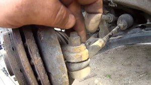 Skoda Fabia II, замена поворотного кулака.