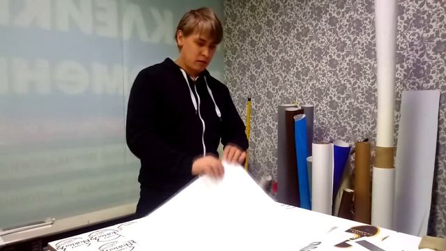 Как делается виниловая наклейка на авто Naklei72