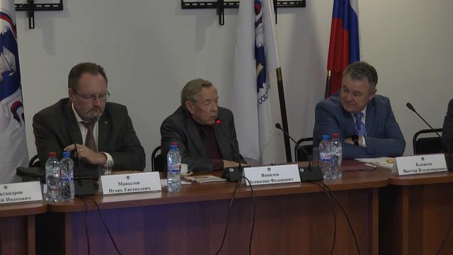 Видеорепортаж с первого Дискуссионного клуба Ассоциации юристов России "Правовая среда" смотреть онлайн