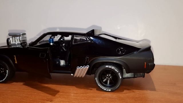 GREENLIGHT 1/24 FORD FALCON XB 1973 LAST OF THE V8 INTERCEPTORS смотреть онлайн