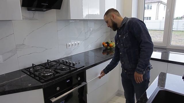 Кухня в стиле минимализм в частном доме смотреть онлайн