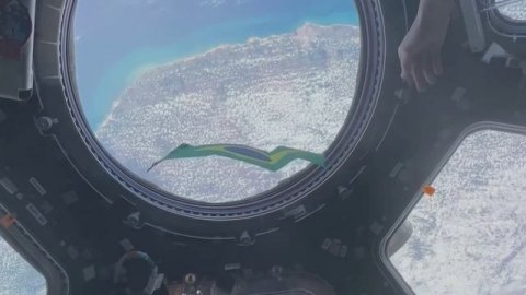 Российский космонавт показал Бразилию с борта МКС.