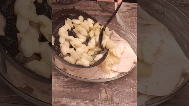 Яблочный пирог из лаваша. Простой рецепт