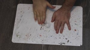 Как очистить от пластилина доску для лепки?