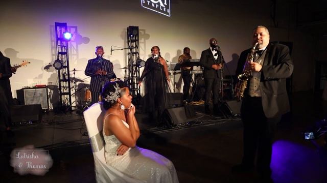 Groom Surprises Bride With Beautiful Saxophone Performance During Garter Toss at Wedding Reception смотреть онлайн