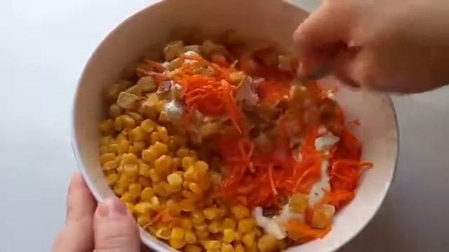 САЛАТ С КОПЧЁНОЙ КУРИЦЕЙ И КОРЕЙСКОЙ МОРКОВЬЮ. САЛАТ НА СКОРУЮ РУКУ! #САЛАТ