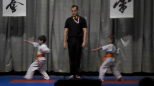 Закрыртые соревнования по ката. Калиновка Броварской р-н. 21.05.2016 смотреть онлайн