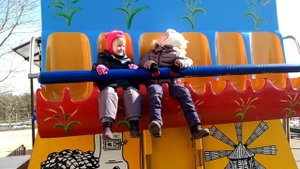 аттракцион в Царицыно (20160326)