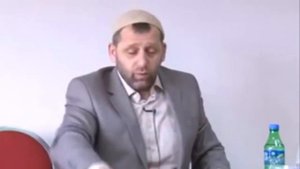 Шизофреник Чумаков Хамзат противоречит самому себе про обеденный Намаз после Рузбан