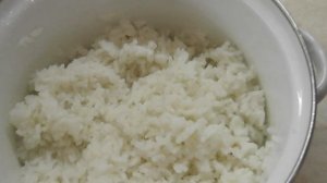 Салат из печени трески с рисом и яйцом