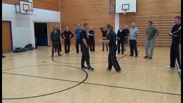 Уход от борьбы и разработка двигательных навыков в русском стиле - системе рукопашного боя смотреть онлайн