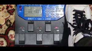 BOSS ME-30 GUITAR MULTIPLE EFFECTS UNIT ---NO TALK-SOUND ONLY DEMO