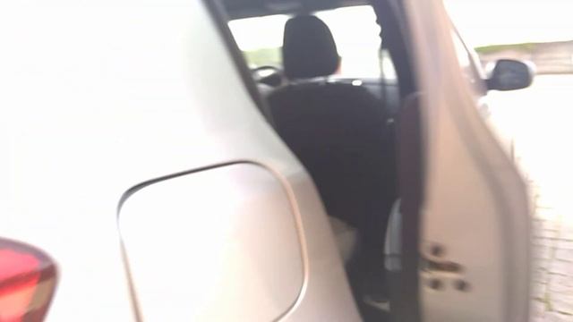 137482 - RENAULT / SANDERO ZEN 10 MT 19/20 смотреть онлайн