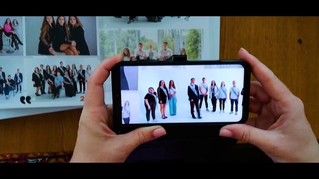 Выпускной альбом для 11 класса с ОЖИВАЮЩИМИ фото. смотреть онлайн