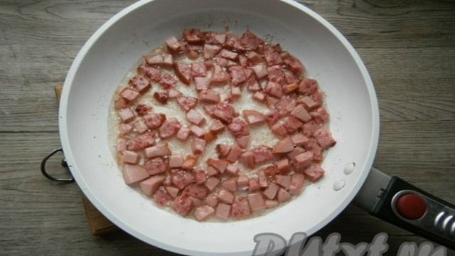 Пицца из хлеба на сковороде