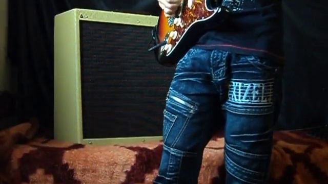 Réplica Bassman`59 by Palilo смотреть онлайн