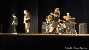 Untoten Krieg LIVE performance