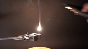 СВЕРХЛЕГКИЙ МЕТАЛЛ, КОТОРЫЙ ЛЕГЧЕ ВОДЫ!