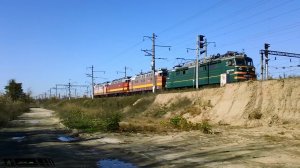 Электровоз ВЛ60К-2586 с электровозами ЧС4Т-702, ЧС4Т-357, ЧС4Т-358