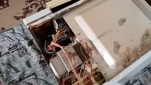 Разбор микровалновки Elenberg MG2540D смотреть онлайн