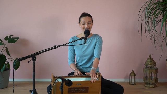 GURU BRAHMA MANTRA by Wanda Badwal смотреть онлайн