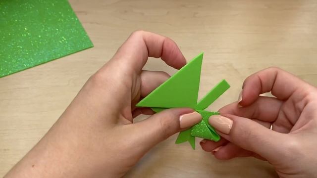 САМЫЙ ПРОСТОЙ бантик из фоамирана своими руками Заколки из фоамирана