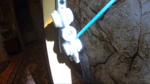 Если раздвижные двери с трудом открываются, скрипят или стопорятся- ремонтируем своими руками.