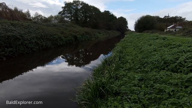 The Quest For England - In Which I Float my Coracle смотреть онлайн