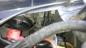 Замена ксеноновой лампы на Опель Омега 2000 года.