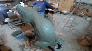 как сделать скульптуру волка из арт бетона ,каркас, черновая и чистовая лепка раствором.