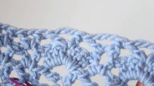 ПРОСТОЙ ЖЕНСКИЙ ПУЛОВЕР с V-образным вырезом крючком