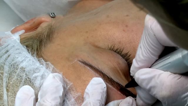 Перманентный макияж бровей в технике 'волоски' с эффектом 3D в стиле naturel1