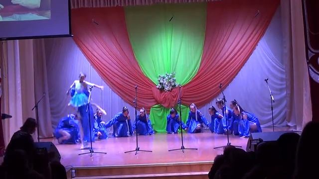 Танец "Снится сон" - Народный театр игры "Смешинка" смотреть онлайн